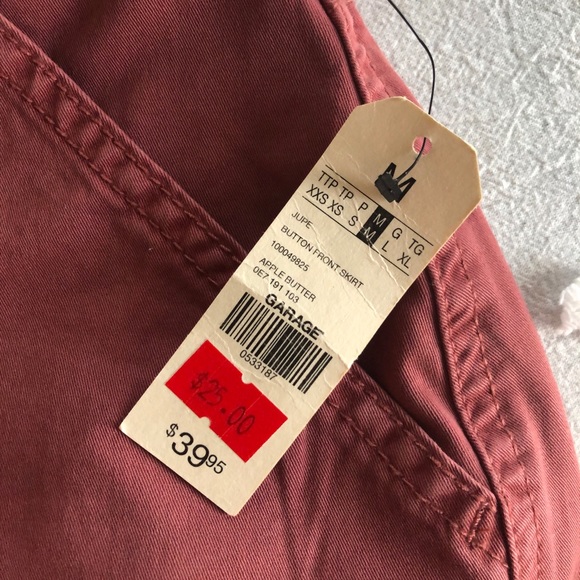 NWT Garage Skirt - Picture 3 of 3